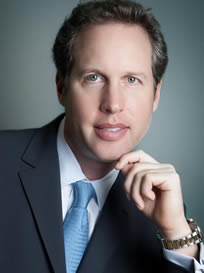 douglas-senderoff-plastic-surgeon